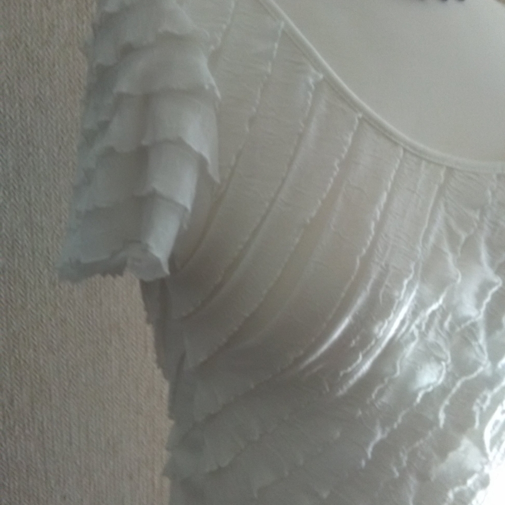 Beautiful LAVISH Ruffle Tee - Picture 2 of 11